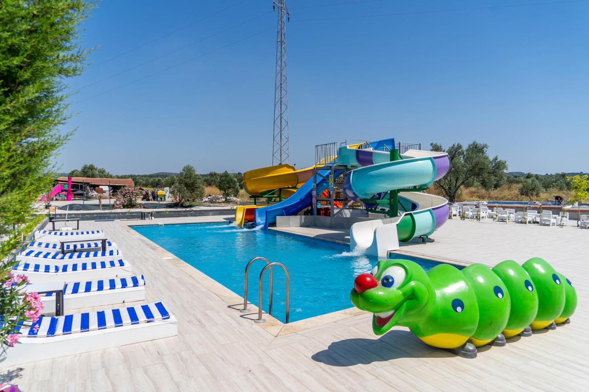 Simlarda Country Club Фермерский дом *