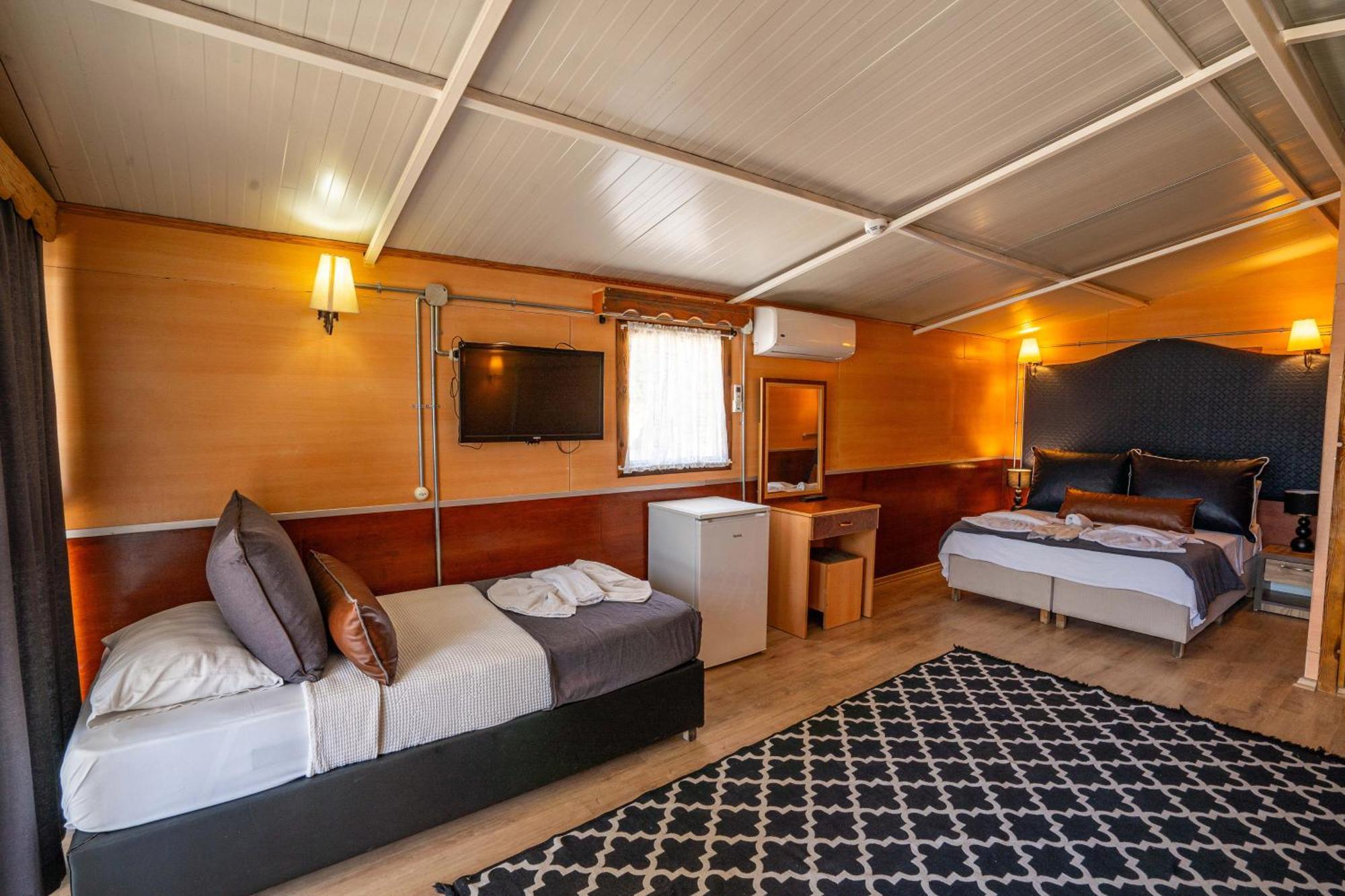 Farm stay Simlarda Country Club *