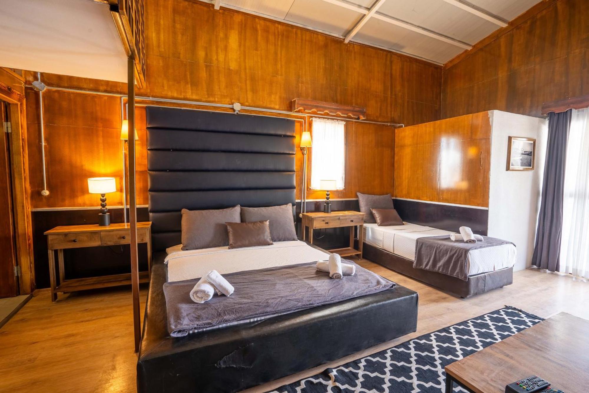 Farm stay Simlarda Country Club