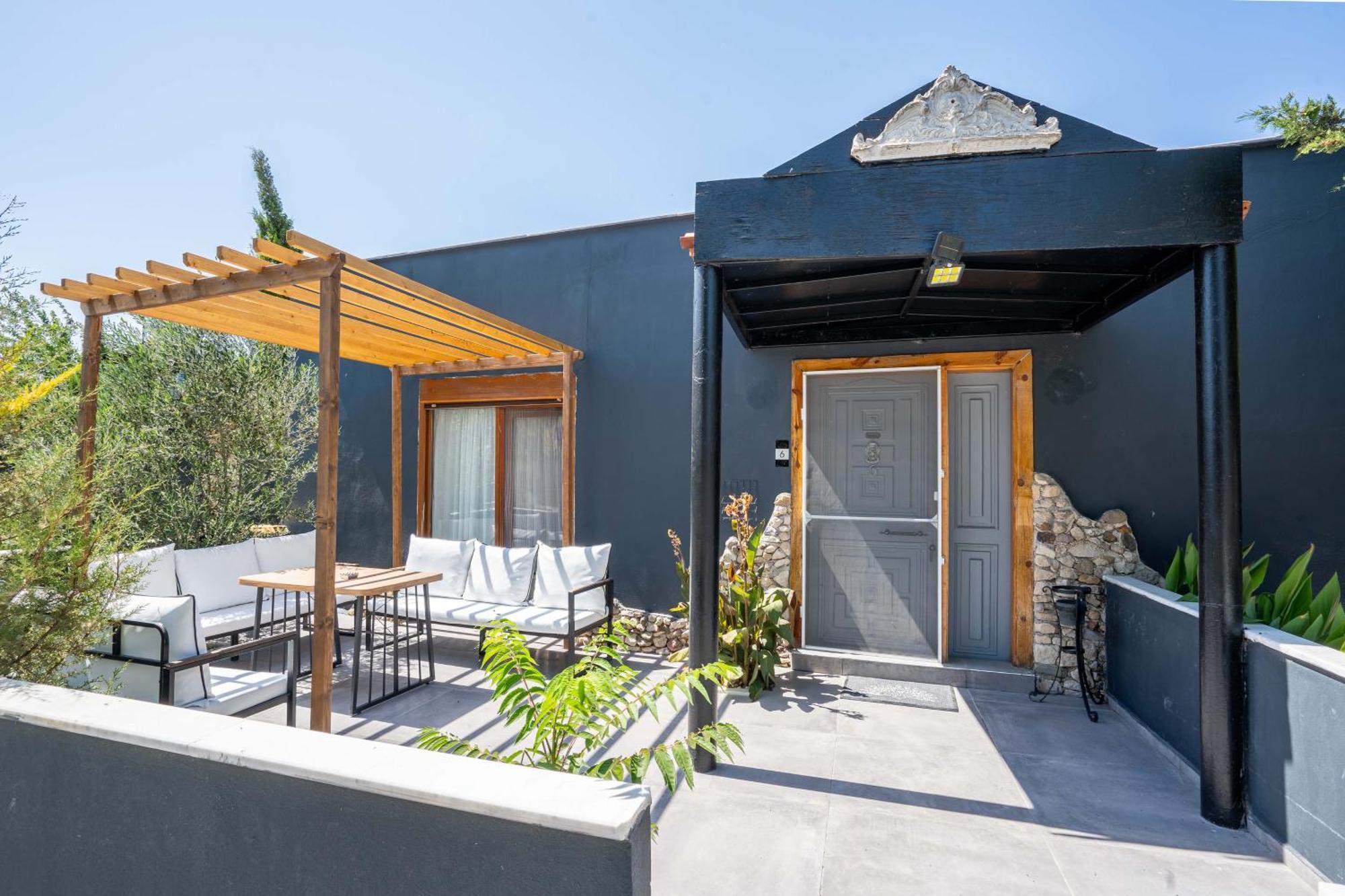 Simlarda Country Club Ayvalık Ayvalı