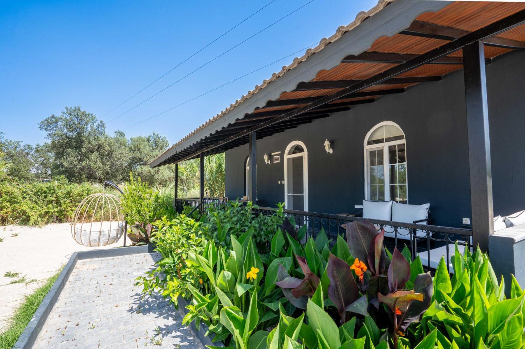 Simlarda Country Club Ayvalık Ayvalı